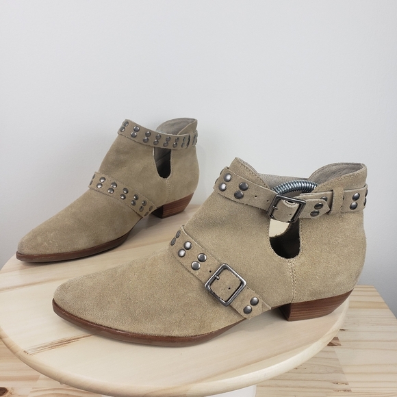 Anthropologie Matisse Neil Booties Size 8.5 Suede Leather Studded Buckle Western - Picture 2 of 14